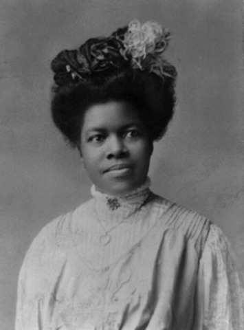 Nannie Burroughs forms a trainning nation school for women