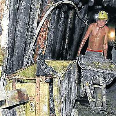 Timeline: explotación de la minería (MARMATO CALDAS)