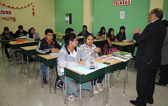 se crearon los Centros de Educación Básica de Adultos (CEBA)