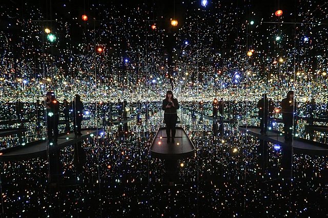 Infinity Mirrored Rooms