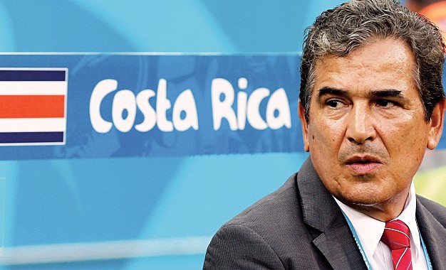 First Colombian technician to reach a world cup in history