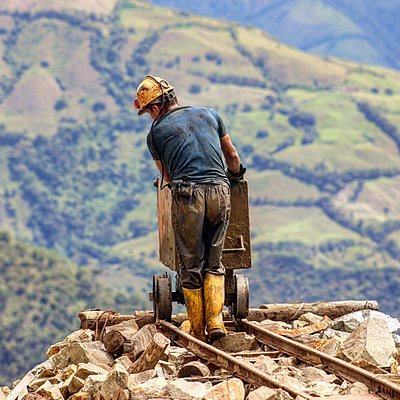 Timeline: HISTORIA DE LA MINERÍA DE MARMATO