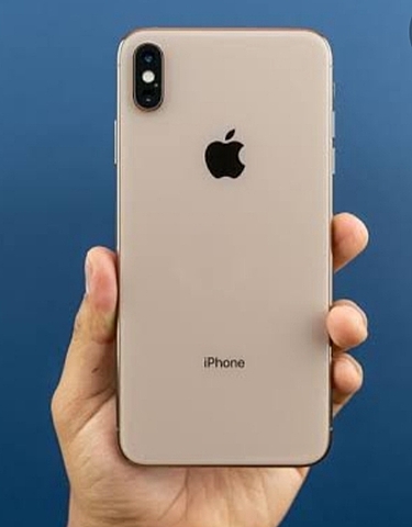 Hace aparición  el iPhone