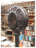 El Micrófono de Carbón.