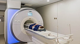 Timeline: HISTORIA RESONANCIA MAGNETICA