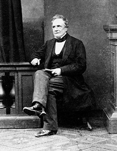 Charles Babbage: (Máquina Analítica)