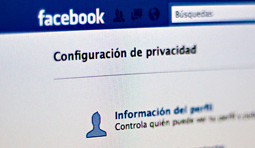 Fallos en Privacidad y Fakesters