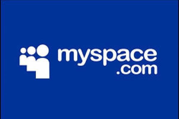 Nace MySpace