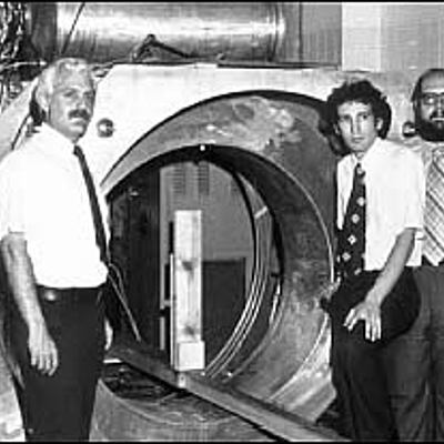 Timeline: HISTORIA  DE LA RESONANCIA MAGNETICA