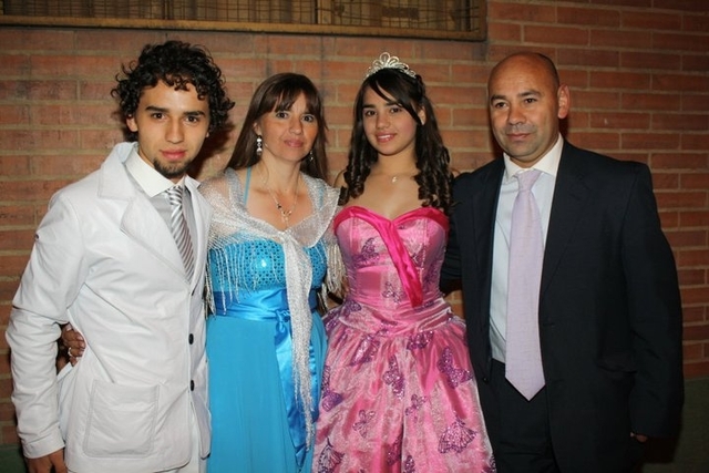 Mis Quince AñiTHos!!