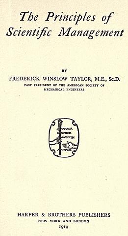 Frederick Taylor publica "Principles of Scientific Management"