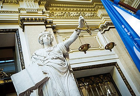 Surgimiento de métodos jurídicos.