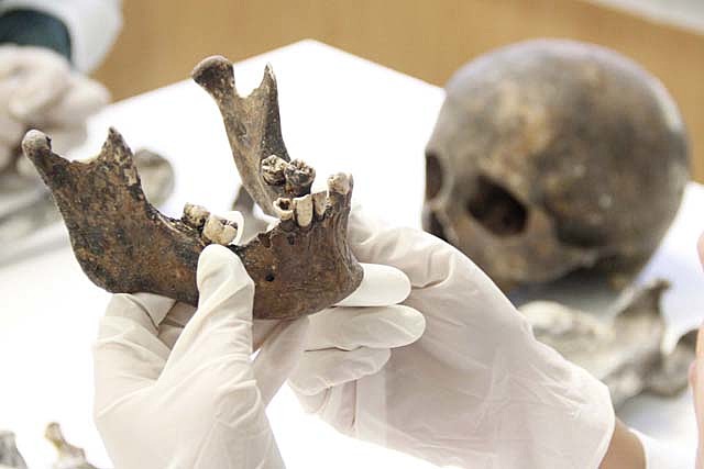 Se celebro el primer Congreso Panamericano de Medicina y Odontología Forense en La Habana.