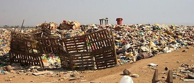 La disposición inadecuada de residuos sólidos