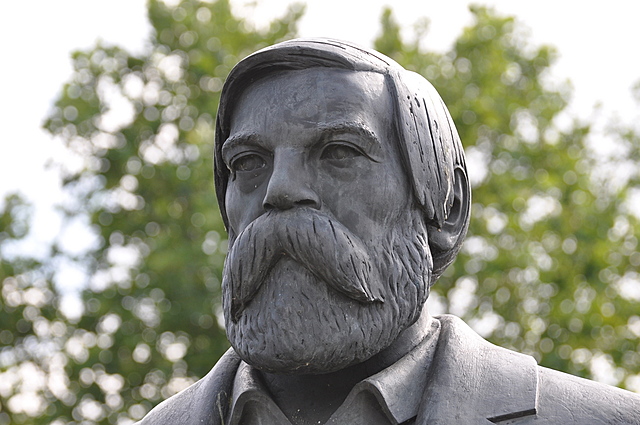 Death of Friedrich Engels