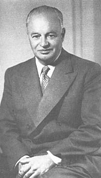 El Dr. Brock Chisholm, del Canadá, es elegido primer Director General de la Organización Mundial de la Salud.