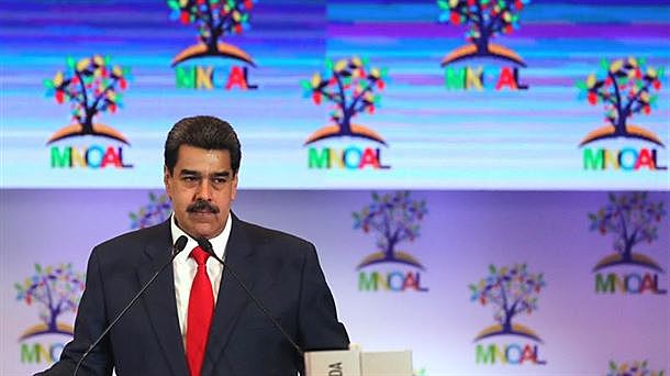 Maduro denuncia 'decenas' de ataques al sistema eléctrico de Venezuela
