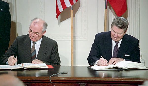 Firma de los tratados START