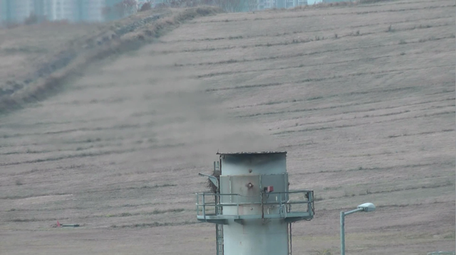 被揭住宅旁為沼氣區