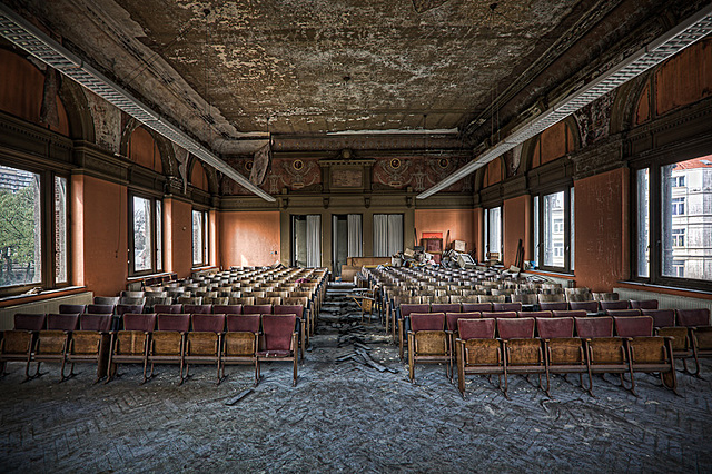 ​ El Real Colegio de Veterinarios del Reino Unido fue establecido por carta real