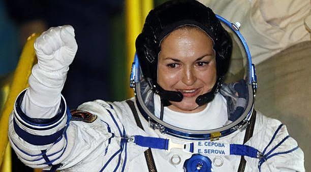 La nave especial rusa lleva al espacio por primera vez a una mujer