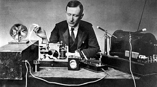 El origen de comunicación a distancia: el telégrafo.