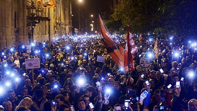 Hungría pretendió establecer un nuevo impuesto por cada gigabyte