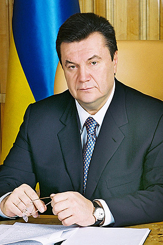 Gobiernos Totalitarios