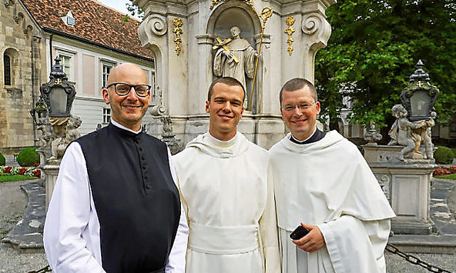 Los médicos sometidos al celibato