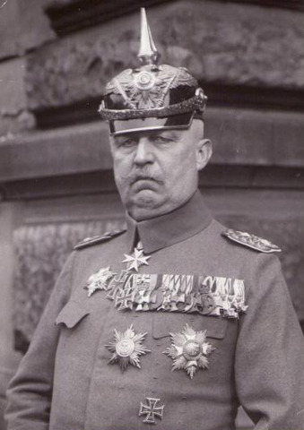 ludendorff resigns