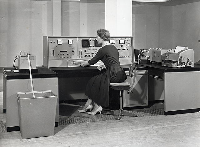 Se publica "Ergonomía para una computadora"