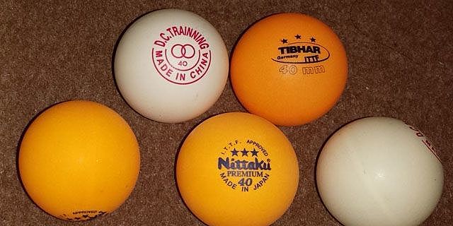 Primer plástico sintètico