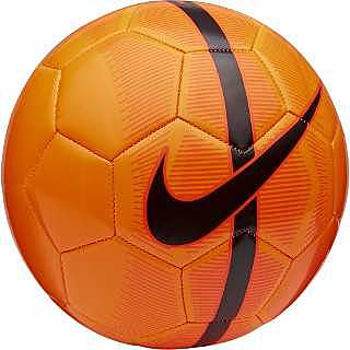 Mi primera pelota de fútbol