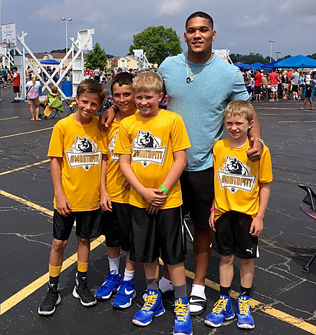 Meeting James Conner and Getting his Autograph