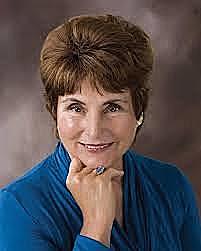 Se situa en 1955 con la apertura del hospital CHIKUNG en Tangshan y la publicacion del libro, la practica de la terapia qigong escrito por Liu Guizhen