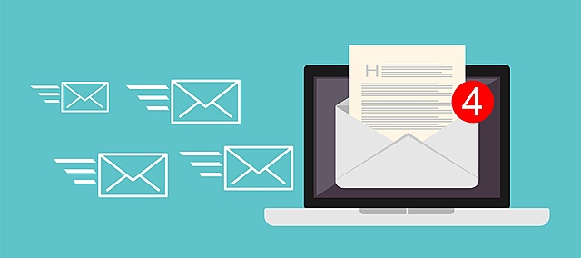 El primer correo electronico es enviado