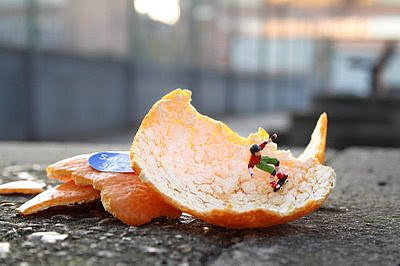 Local Amenities for Children de Slinkachu