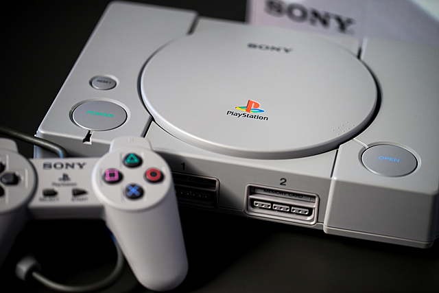 Play Station (PSX)