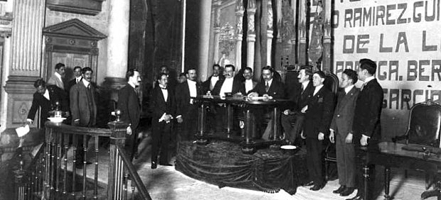 Evolución Constitucional - Primer Gobierno Republicano