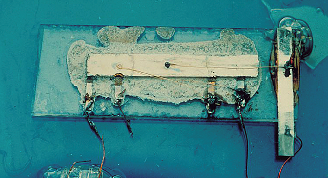 Primer circuito integrado comercial