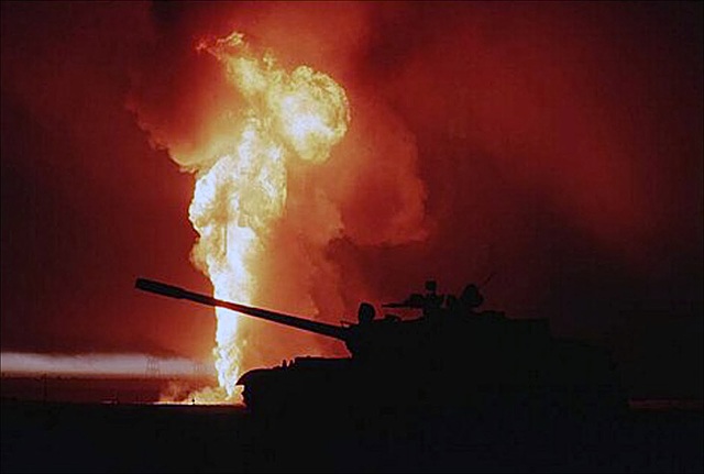 Pozos petrolíferos incendiados