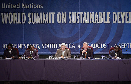 Cumbre Mundial sobre el Desarrollo Sostenible en Johannesburgo, Sudáfrica.