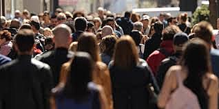 La población mundial alcanza los mil millones de habitantes.