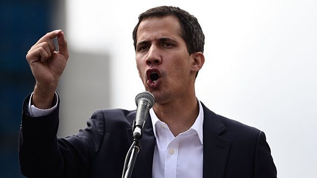 Juan Guaidó se proclama presidente de Venezuela