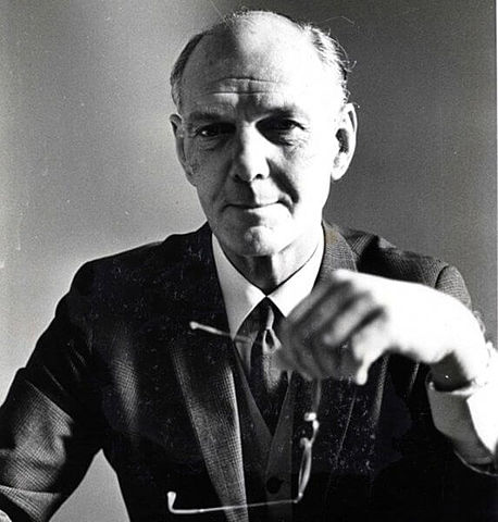 John Ryle se convierte en el primer presidente de medicina social de Oxford