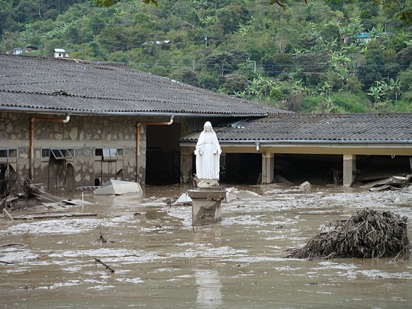 Avalancha en el río Páez