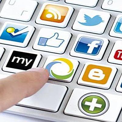 Timeline: Redes Sociales