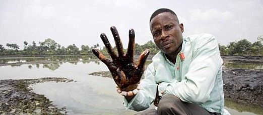El petróleo contamina el delta del Níger (Nigeria).