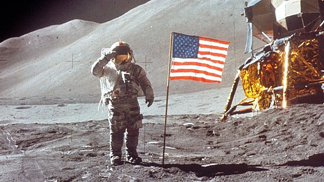 Neil Armstrong als erster auf dem Mond