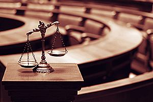 Aprobación del primer Código de Trabajo Salvadoreño.